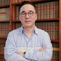 Professor Thomas Cheng